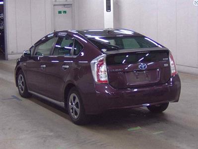 2014 Toyota Prius - Thumbnail