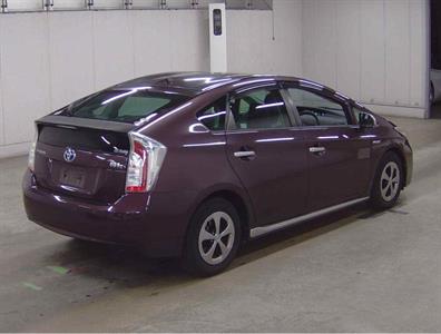 2014 Toyota Prius - Thumbnail