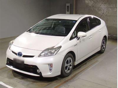 2013 Toyota Prius - Thumbnail