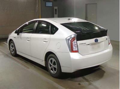 2013 Toyota Prius - Thumbnail