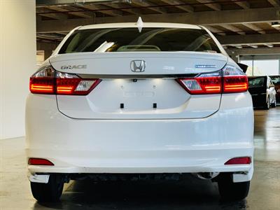 2015 Honda Grace - Thumbnail