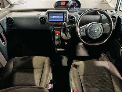 2013 Toyota Porte - Thumbnail