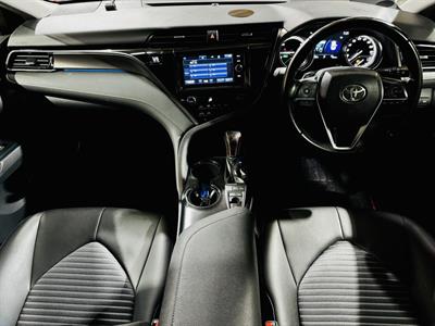 2019 Toyota Camry - Thumbnail