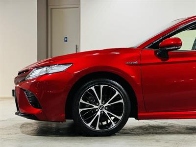 2019 Toyota Camry - Thumbnail