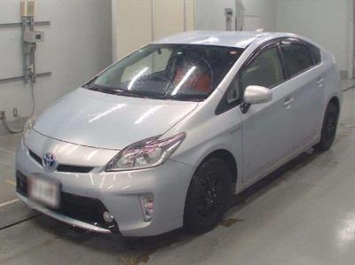 2013 Toyota Prius - Thumbnail