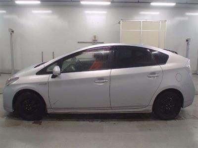 2013 Toyota Prius - Thumbnail