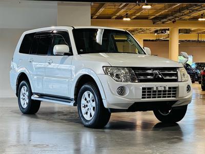 2013 Mitsubishi Pajero