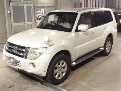 2013 Mitsubishi Pajero - Thumbnail