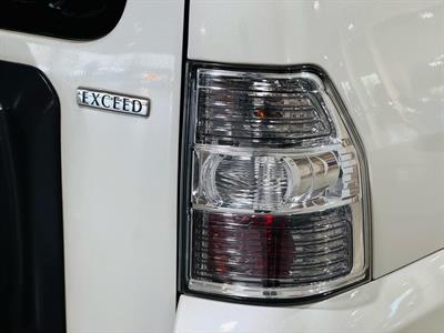 2013 Mitsubishi Pajero - Thumbnail