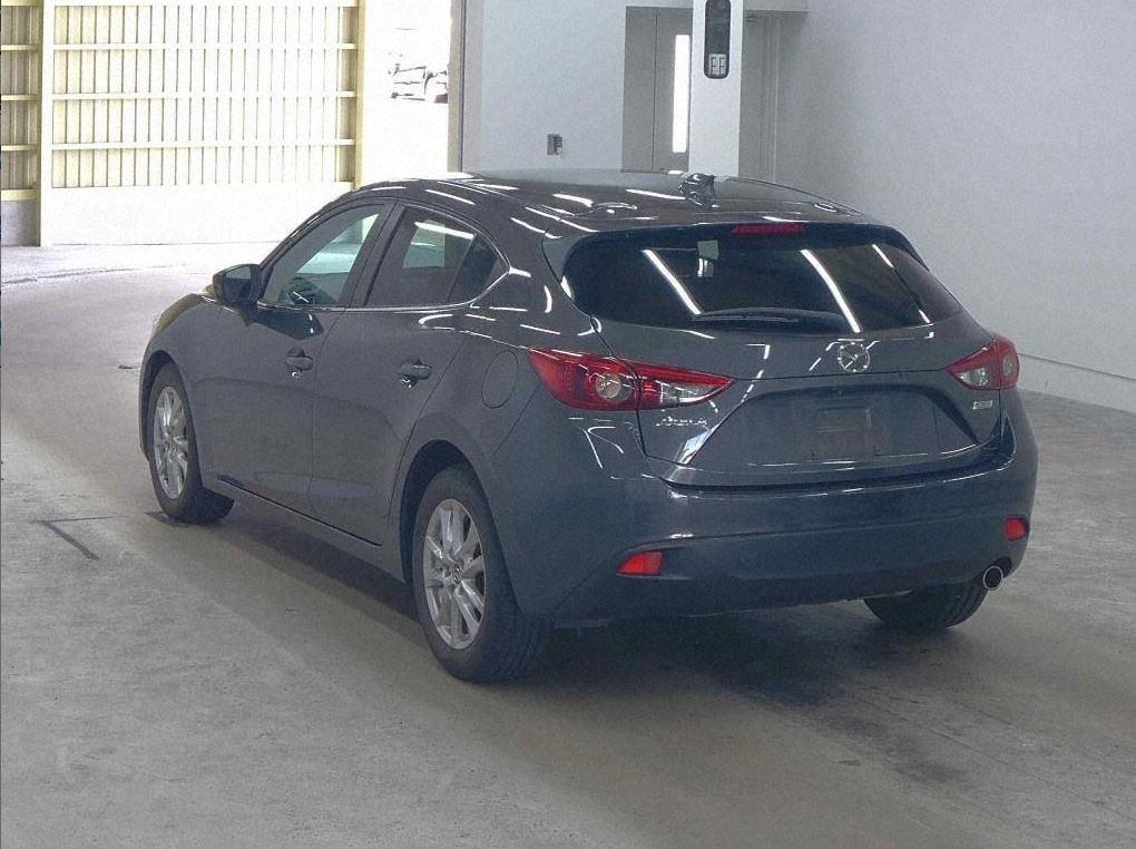 2013 Mazda Axela