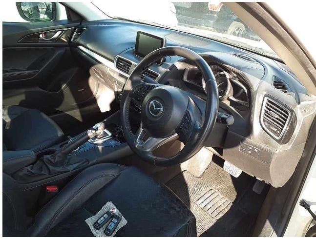 2013 Mazda Axela