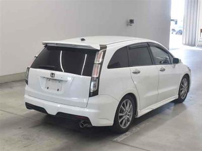 2013 Honda Stream - Thumbnail