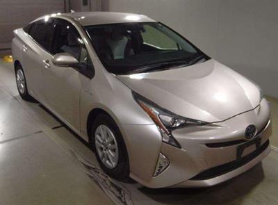 2016 Toyota Prius - Thumbnail