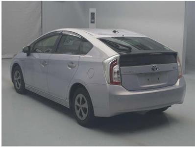 2013 Toyota Prius - Thumbnail