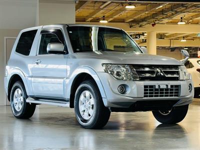 2013 Mitsubishi Pajero