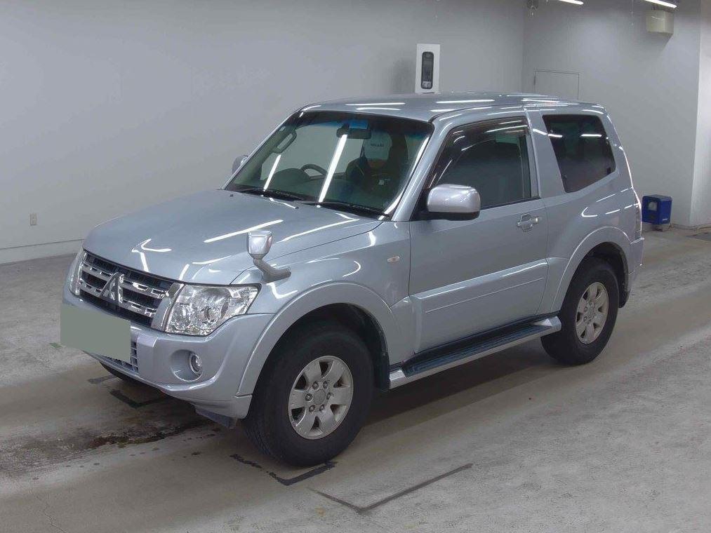 2013 Mitsubishi Pajero