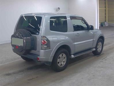 2013 Mitsubishi Pajero - Thumbnail