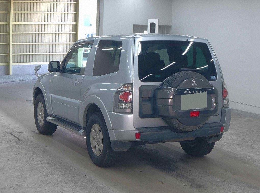 2013 Mitsubishi Pajero