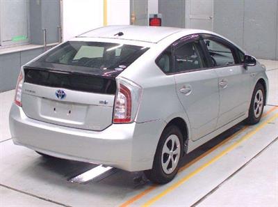 2015 Toyota Prius - Thumbnail